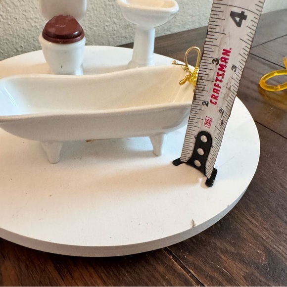 Vintage ceramic dollhouse furniture bathroom set toilet sink and tub - Picture 6 of 7